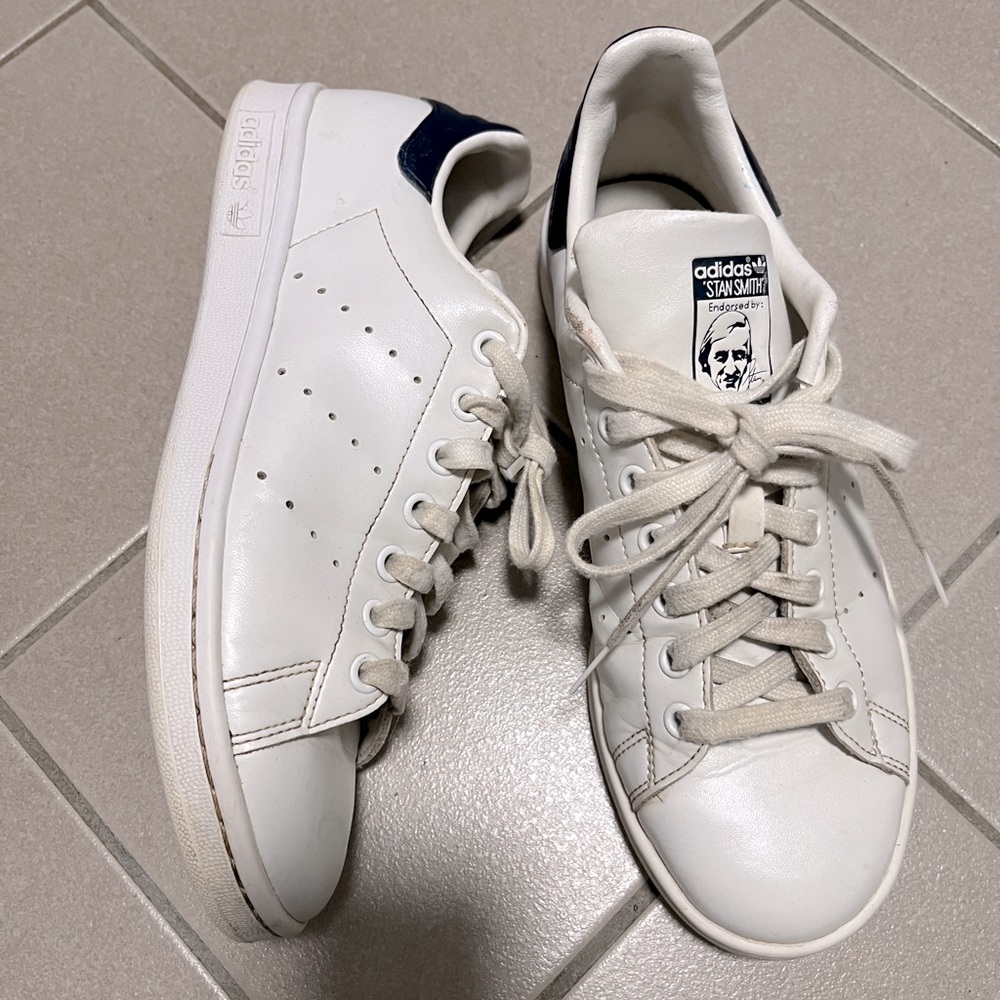 Adidas Stan Smith - size 8